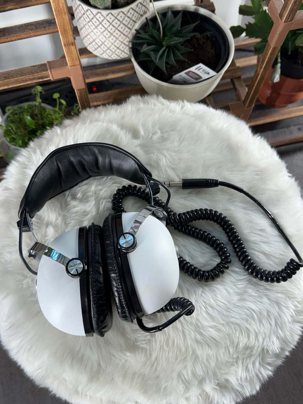 Pioneer SE-50 2-Way Vintage Stereo Headphones